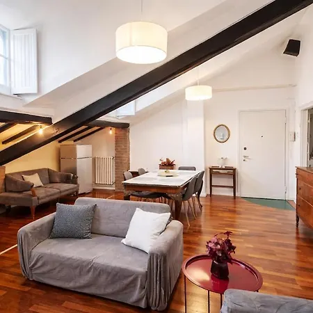 Apartmán Bright Attic 120sqm In Garibaldi Quarter Milán
